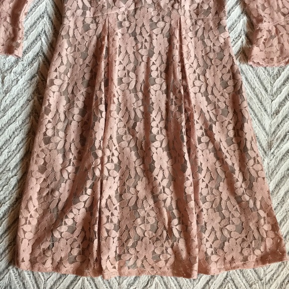 Beautiful Blush Floral Lace Bell Sleeve V-Neck Dress Women's 8 Rabbit Designs - Picture 4 of 8